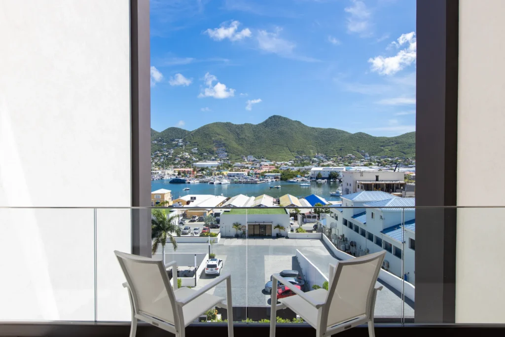 Stay and invest at The Hills Residence - Sint Maarten