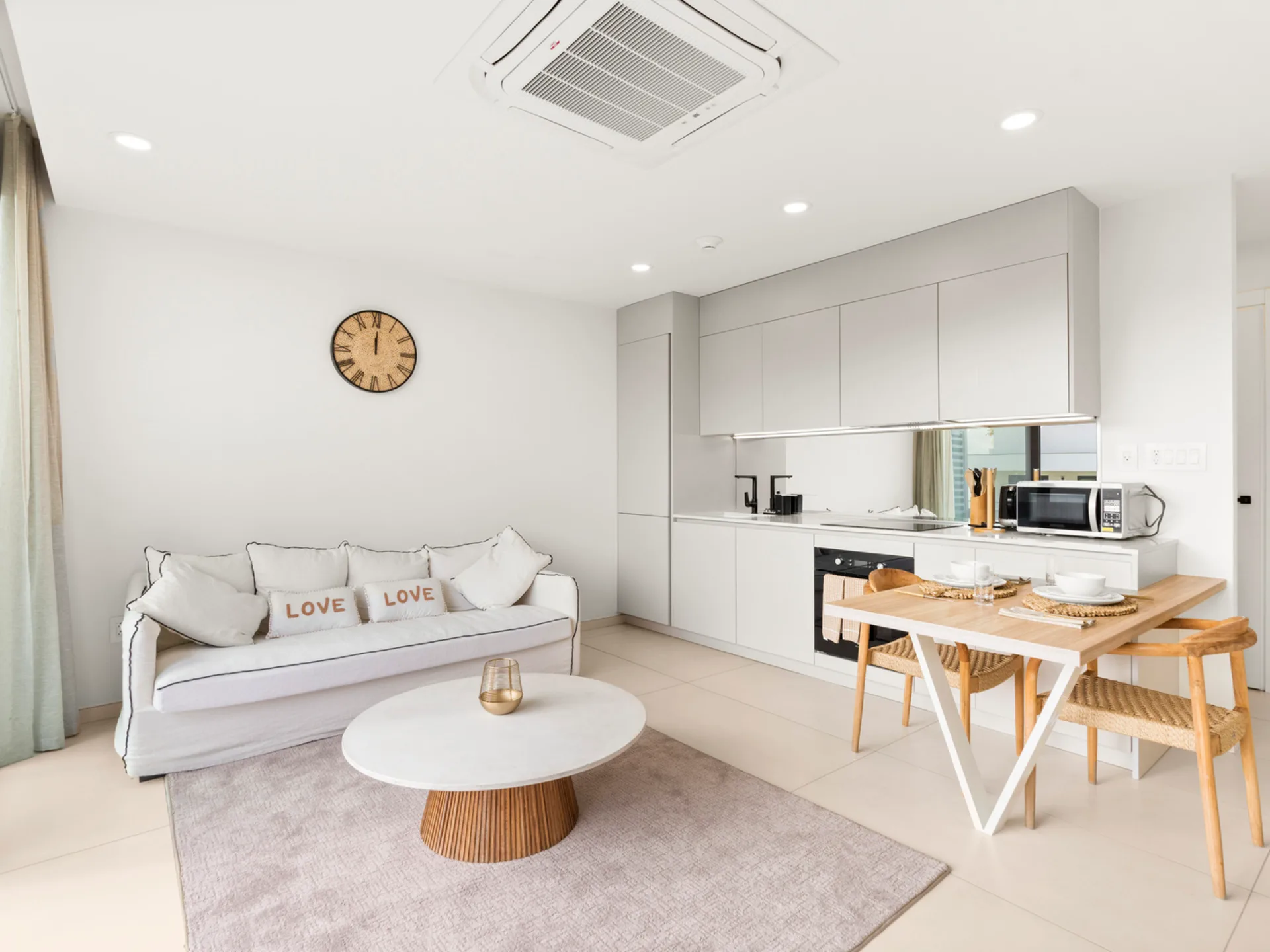1-bedroom vacation rental B203 The Hills Residence Sint Maarten