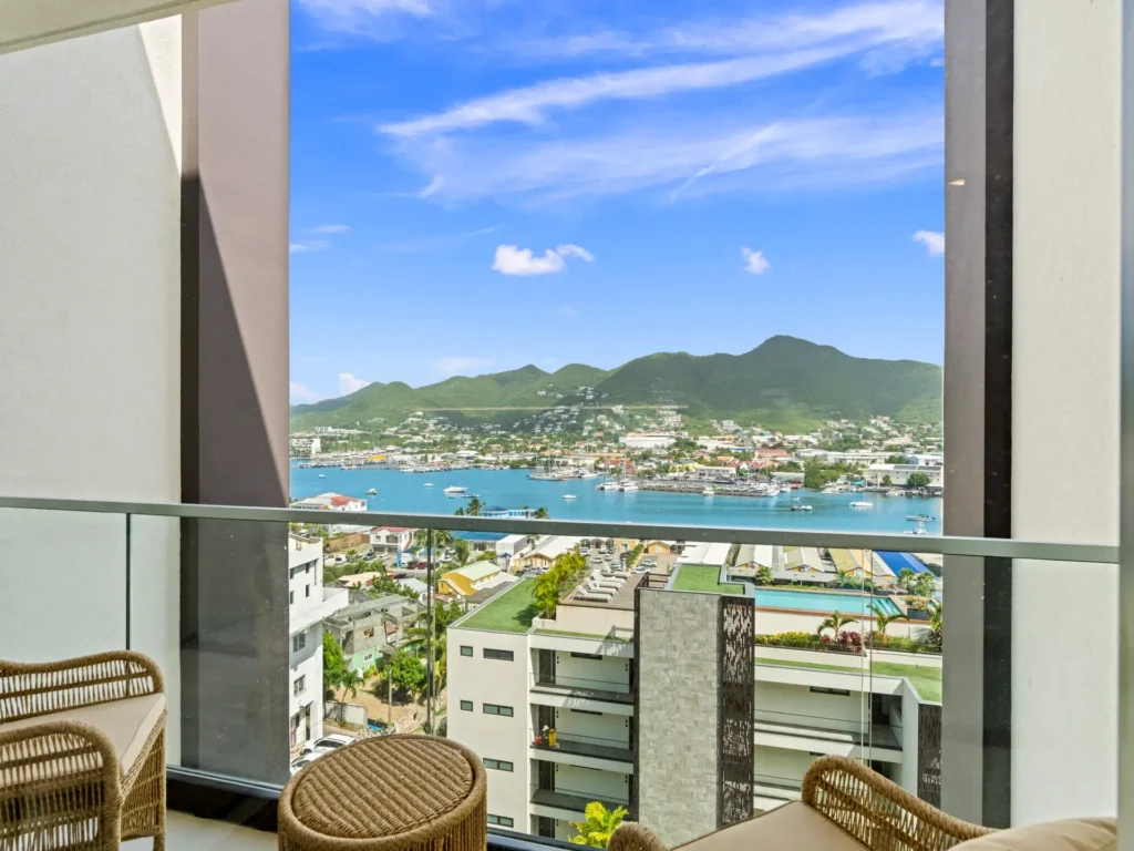 Stay and invest at The Hills Residence - Sint Maarten