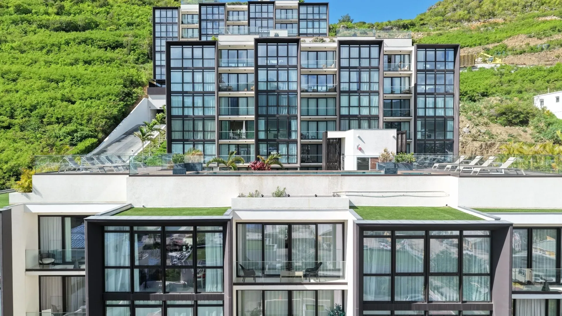 The Hills Residence Exteriors (1)